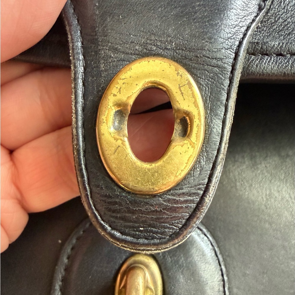 Vintage Coach Willis Black Leather Bag with Hangtag - Picture 5 of 9
